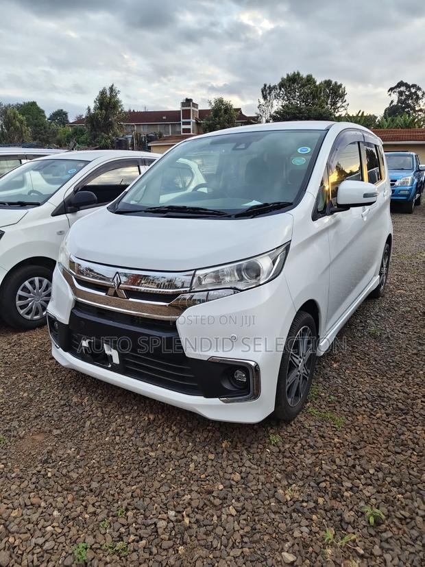 Mitsubishi EK Wagon 2019 White