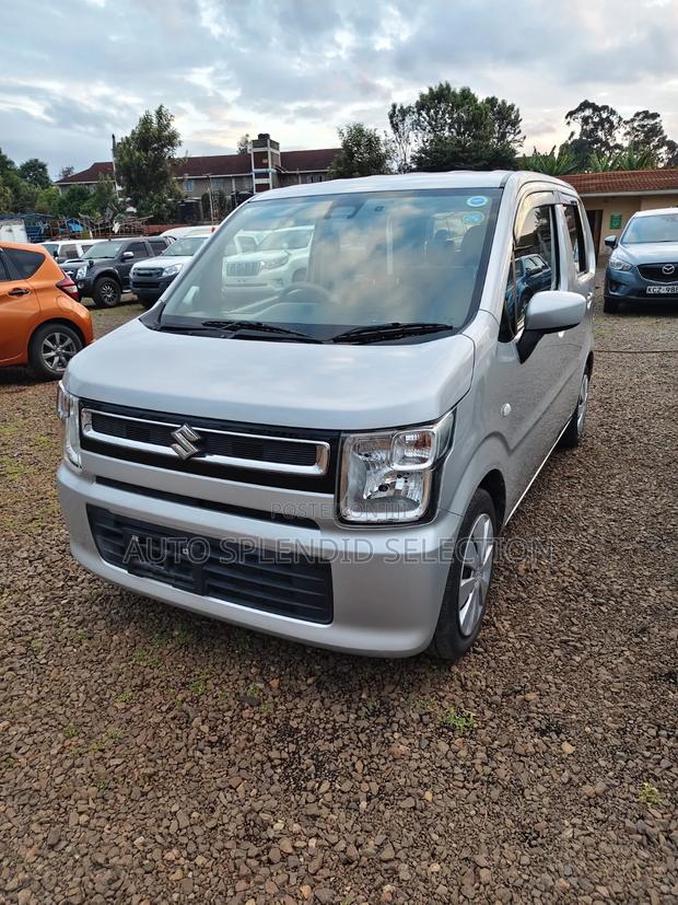 Suzuki Wagon 2019 Silver
