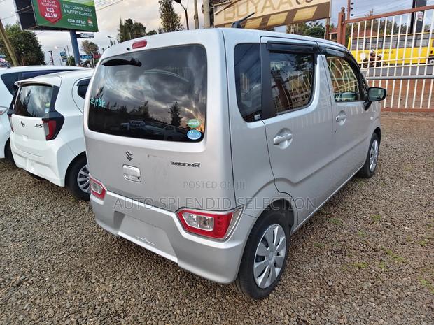 Suzuki Wagon 2019 Silver