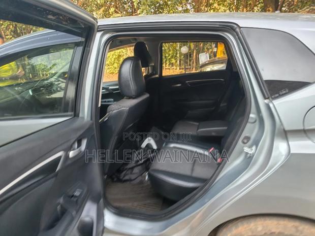 Honda Fit 2017 Silver