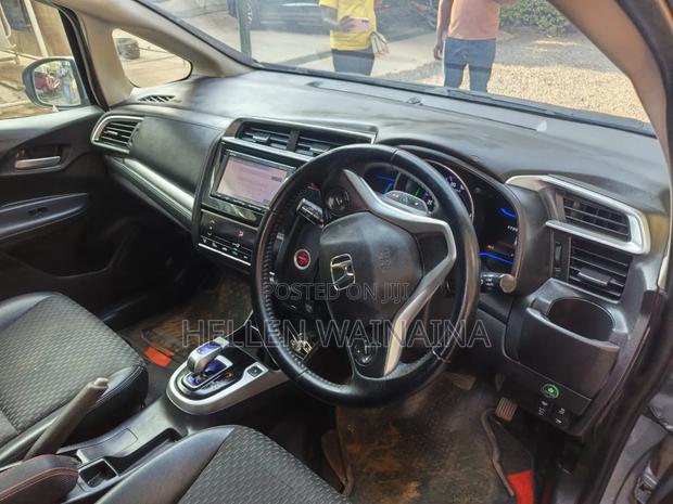 Honda Fit 2017 Silver