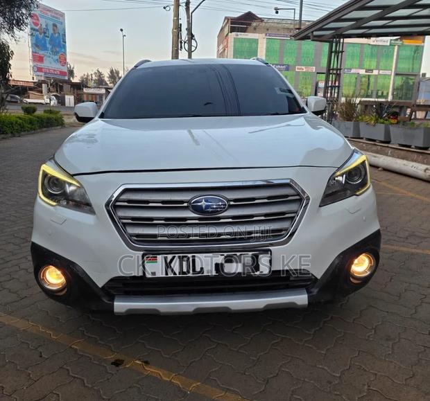 Subaru Outback 2.5i AWD 2016 White