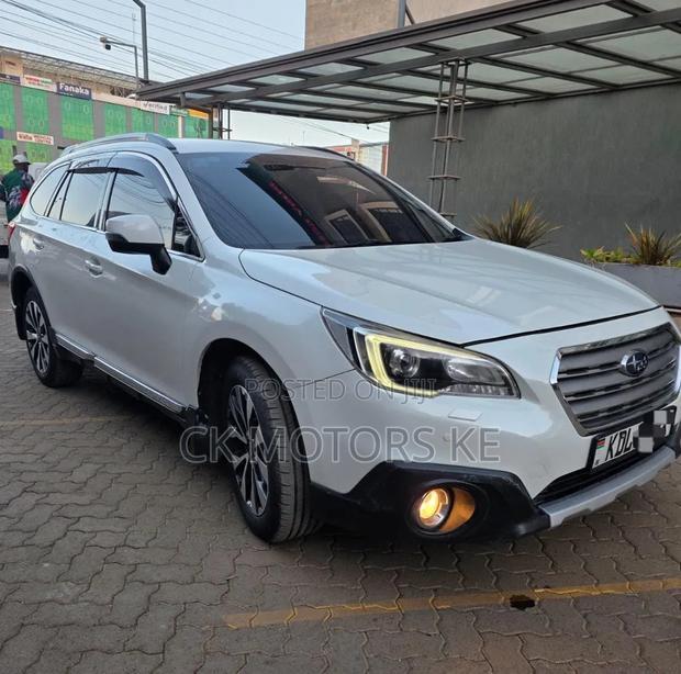 Subaru Outback 2.5i AWD 2016 White