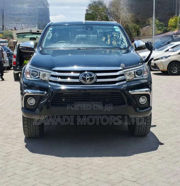 Toyota Hilux 2019 Black