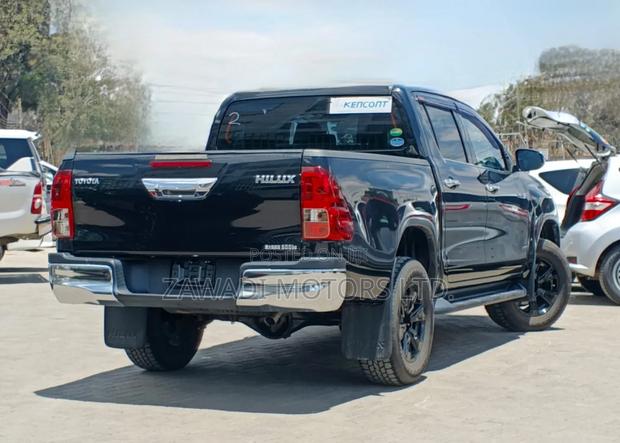 Toyota Hilux 2019 Black