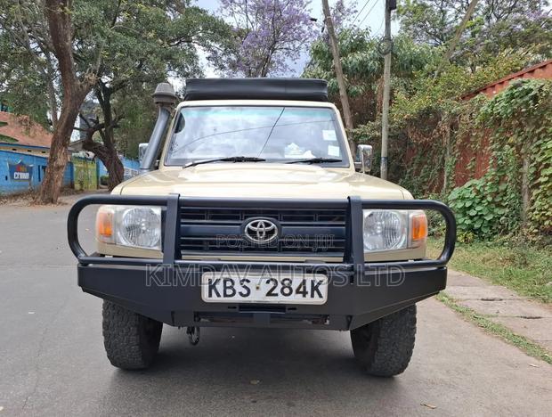 Toyota Land Cruiser 2012 Beige