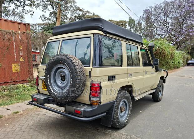 Toyota Land Cruiser 2012 Beige