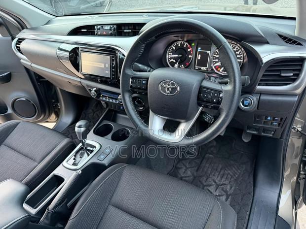 Toyota Hilux Revo Double Cab Deisel 2.4 AWD 2021 Brown