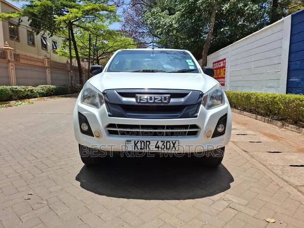 Isuzu D-MAX 2025 White