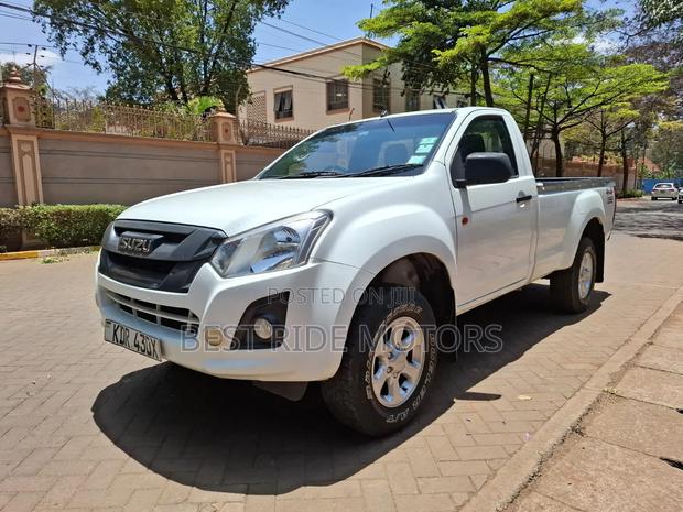 Isuzu D-MAX 2025 White