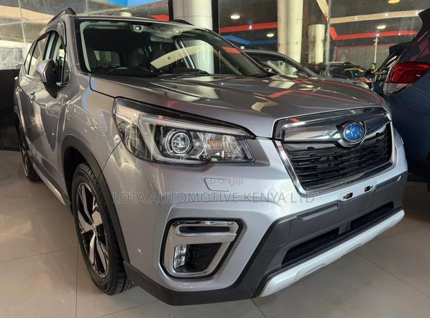 Subaru Forester 2019 Silver