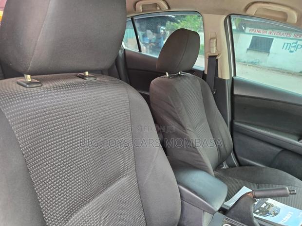 Mazda Axela 2013 White