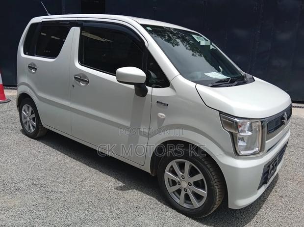 Suzuki Wagon R 2019 White