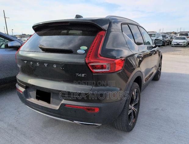 Volvo XC40 T3 Petrol FWD 2019 Black