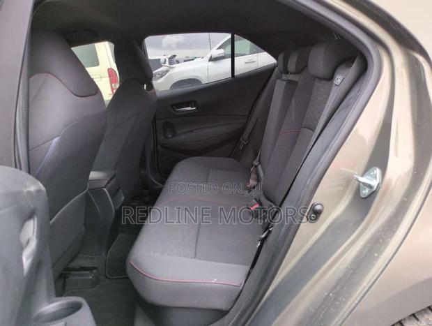 Toyota Corolla LE Eco (1.8L 4cyl 2A) 2019 Ivory