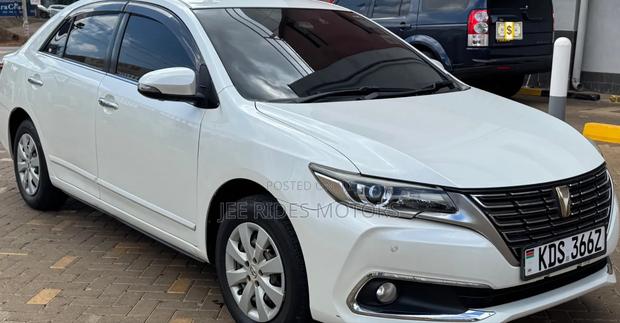 Toyota Premio 2018 Ivory