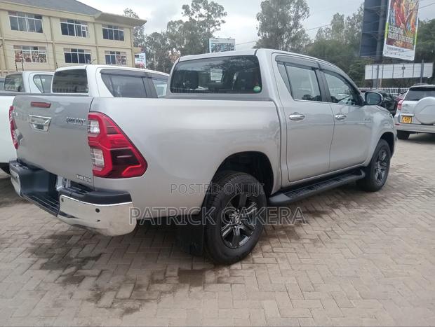 Toyota Hilux Revo Double Cab Deisel 2.4 AWD 2021 Silver