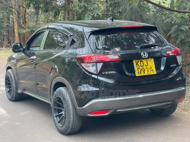 Honda Vezel 1.5 Hybrid 2WD 2016 Black