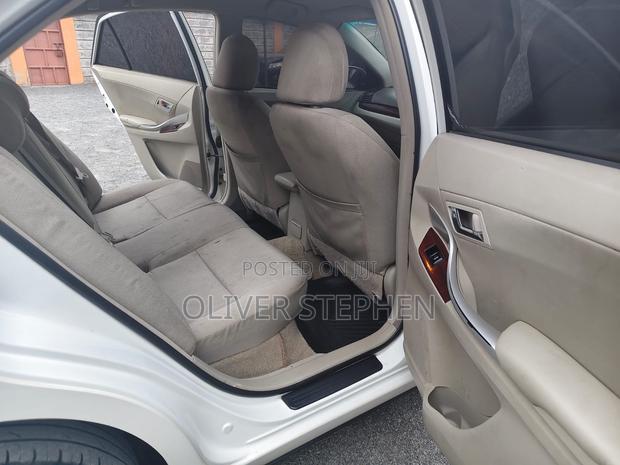 Toyota Premio 1.8 AWD 2010 White