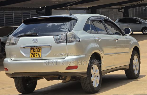 Toyota Harrier 2006 Silver