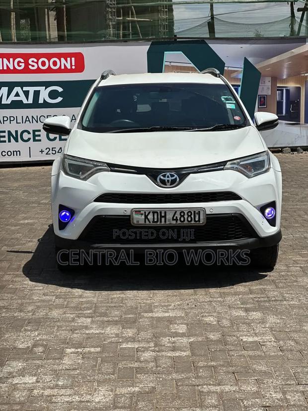 Toyota RAV4 2015 White