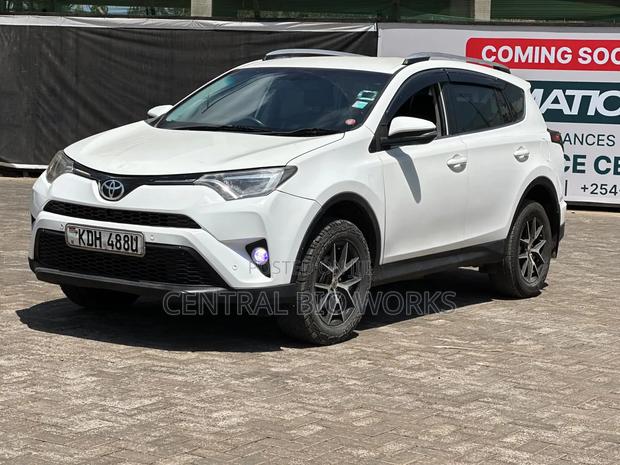Toyota RAV4 2015 White
