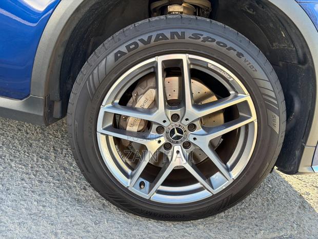 Mercedes-Benz GLC-Class 2019 Blue