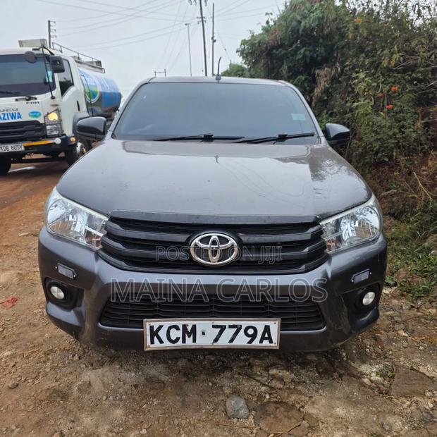 Toyota Hilux Revo Single Cab Deisel 2.4 RWD 2017 Gray