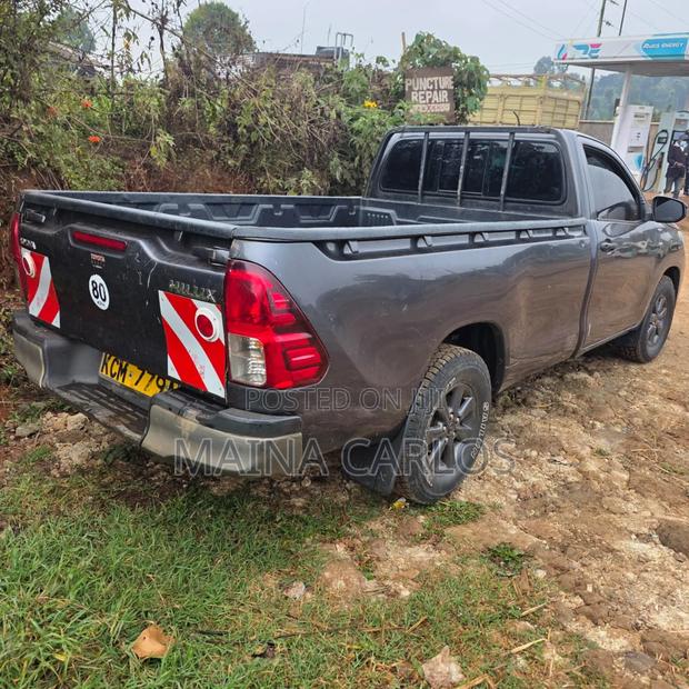 Toyota Hilux Revo Single Cab Deisel 2.4 RWD 2017 Gray