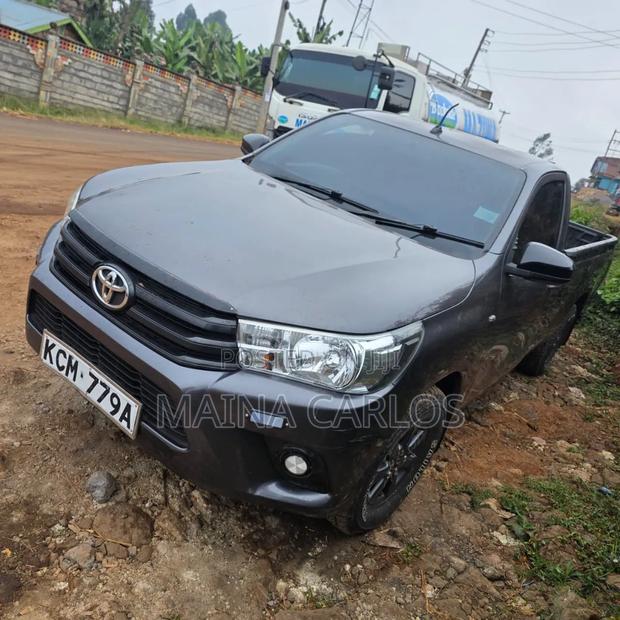 Toyota Hilux Revo Single Cab Deisel 2.4 RWD 2017 Gray
