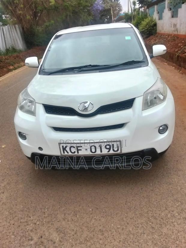 Toyota IST 2009 White