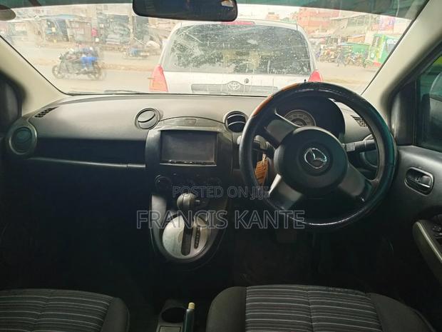 Mazda Demio 2012 Silver