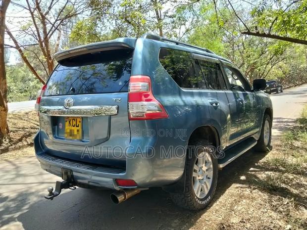 Toyota Land Cruiser Prado 4.0 Petrol TX 2010 Blue