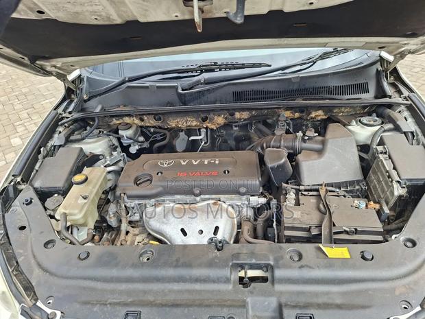 Toyota RAV4 2010 Pearl