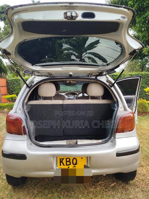 Toyota Vitz 2005 Silver