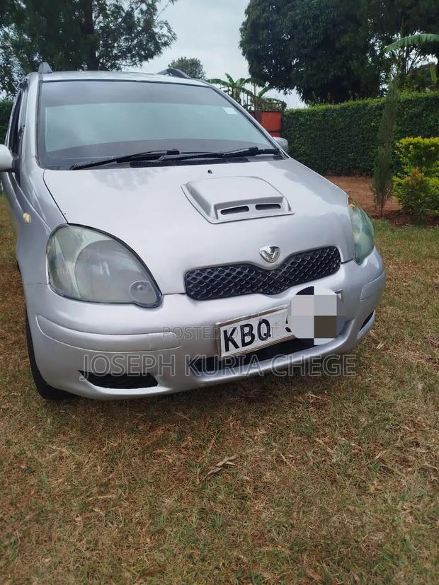 Toyota Vitz 2005 Silver