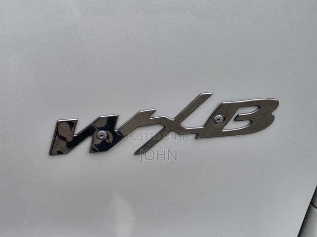 Toyota Noah 2.0 AWD (7 Seater) 2018 Pearl