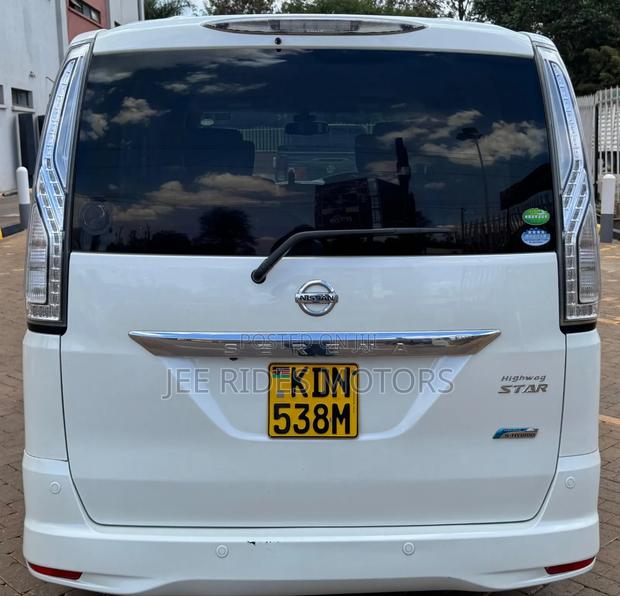 Nissan Serena 2016 Off white