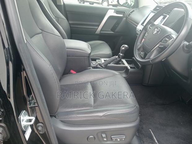 Toyota Land Cruiser Prado 2.8 2021 Black