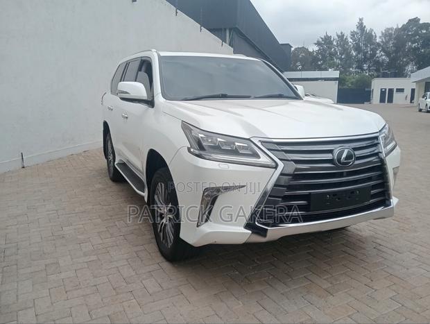 Lexus LX 450d AWD 2017 White