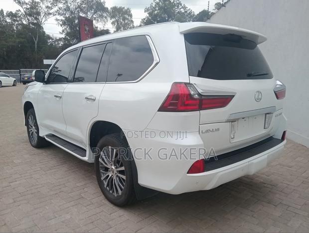 Lexus LX 450d AWD 2017 White