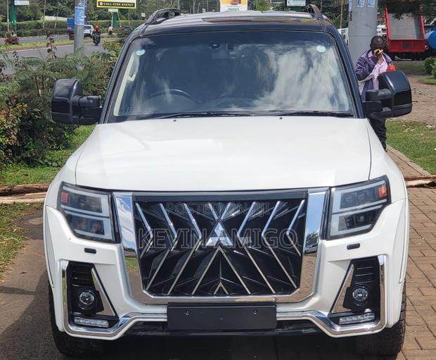 Mitsubishi Pajero 2020 White