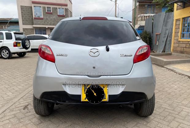 Mazda Demio 2011 Silver