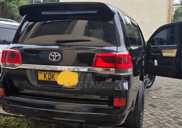 Toyota Land Cruiser 2008 Black