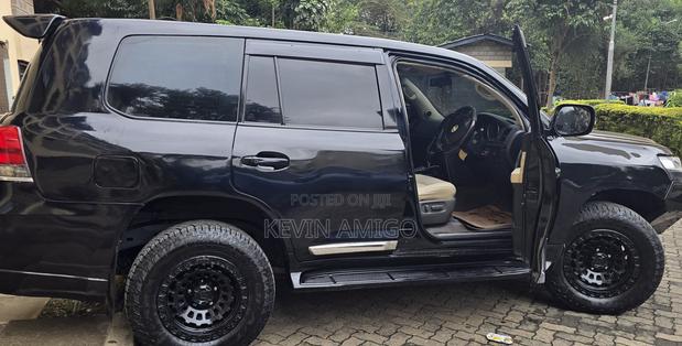 Toyota Land Cruiser 2008 Black