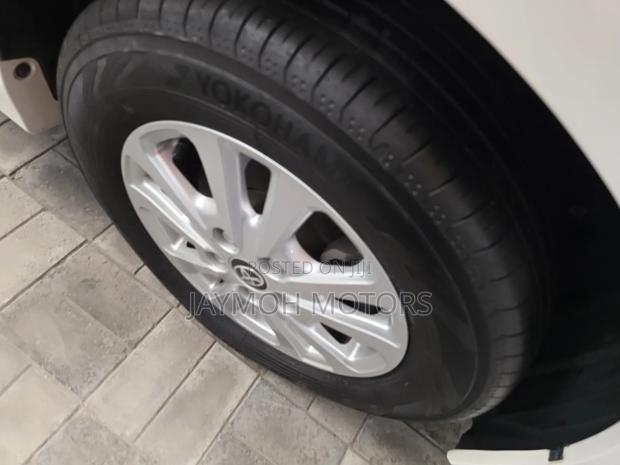 Toyota Noah 2019 White