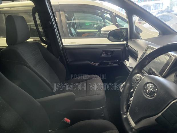 Toyota Noah 2019 White