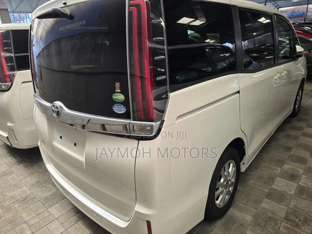 Toyota Noah 2019 White