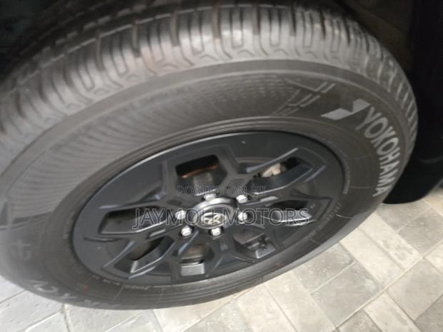 New Toyota Hilux 2026 Black