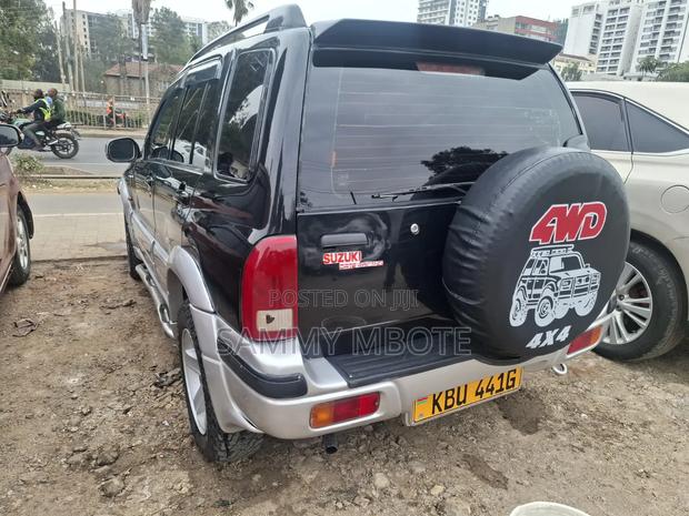 Suzuki Grand Vitara 2.0 2006 Black